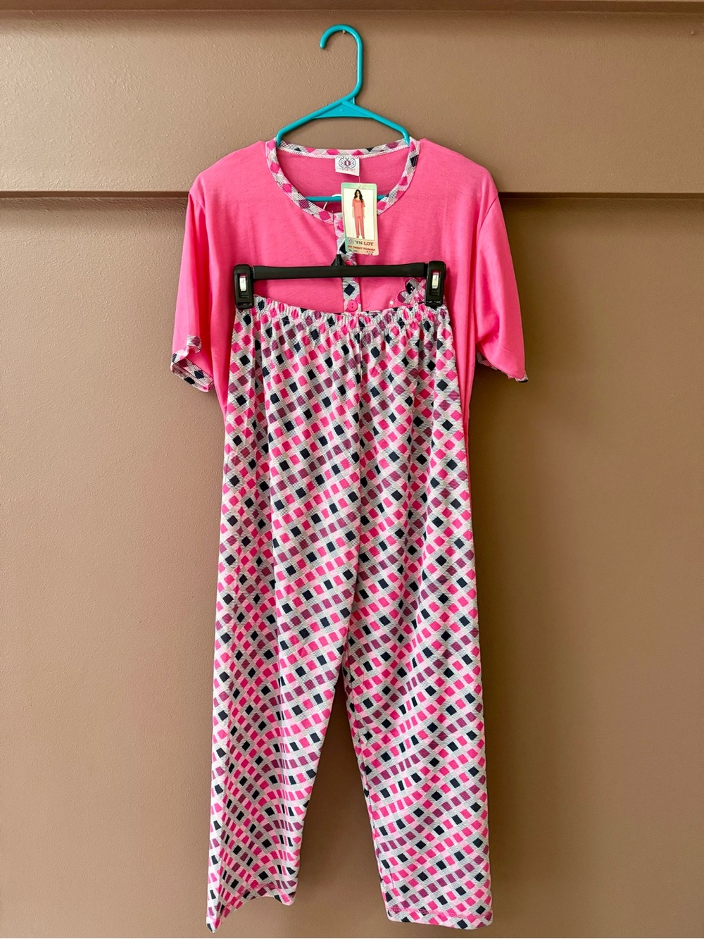 Bright Pink 2-Pieces Pajama Set - size M